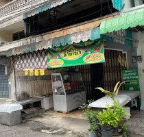 ร้านมังสวิรัติ อาหารเจ Vegetarian Food หน้าโคร์เชย์ ซ 6 ถ แสงศรี outside