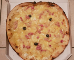 Pizza Manu food