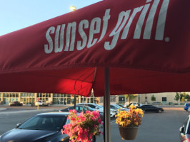 Sunset Grill outside