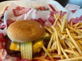 Freddy's Frozen Custard Steakburgers food