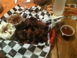 Road Hawg Bbq food