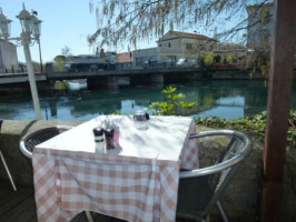 Le Moulin de L'Isle food