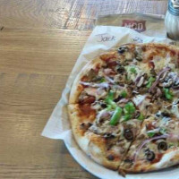 Mod Pizza food