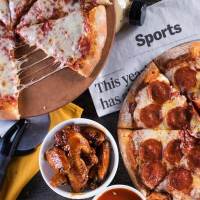 Pats Select Pizza Grill food