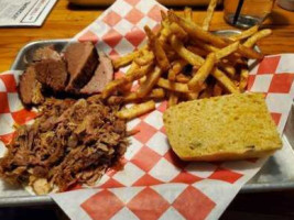 Bobby D's B Q Pit At The English Kitchen food