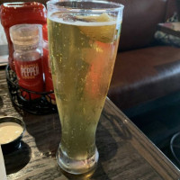 Red Robin Gourmet Burgers And Brews food