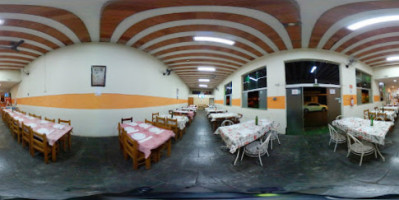 Tropical Pizzaria inside