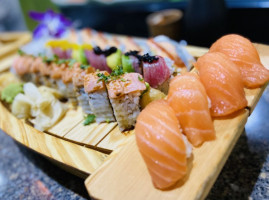 Sushi Zen food