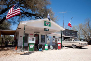 Pecan Grove Store outside