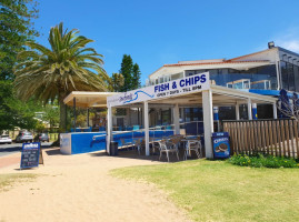 Avoca Beach Seafoods outside