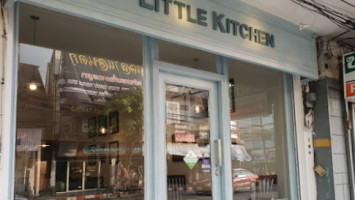 Little Kitchen outside