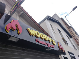 Woody's Poulet Grillé food