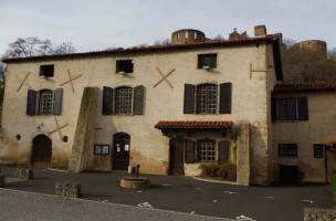 Auberge La Césarde inside