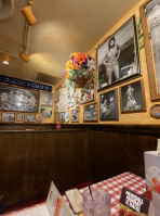 Buca Di Beppo Italian food