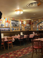 Buca Di Beppo Italian food