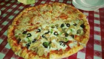 Big Ed's Pizza food