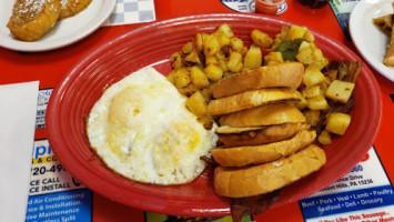 Ham N Eggers Diner food