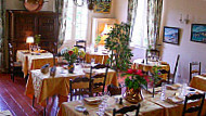 Hostellerie De La Bouriane food