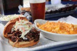 Hogs Hollow Smokehouse food