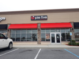 Pie Five Pizza outside