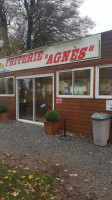 La Friterie Agnes outside