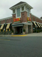 Uno Pizzeria Grill Millbury food