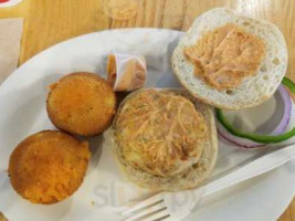 Crab Cake Cafe food