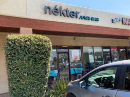 Nekter Juice outside