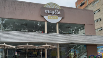 Meglio Fast outside