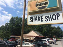 The Shake Shop outside