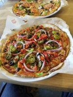 Mod Pizza food