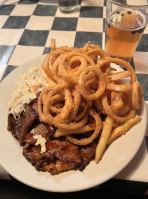 Gator's Pub food