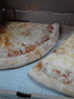 Vito's Pizzeria food