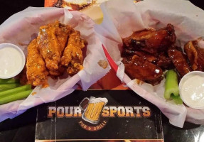 Pour Sports Pub Grille food