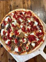 Oakwood's Point Pizza food