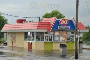 Dairy Queen (treat) outside