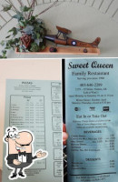 Sweet Queen Family Restaraunt food