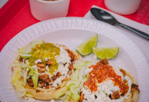 Tacos El Gavilan food