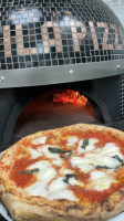 Maila Pizza Au Feu De Bois food