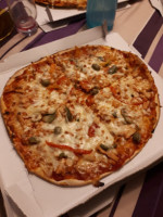 Tonton Pizz St Just Chaleyssin food