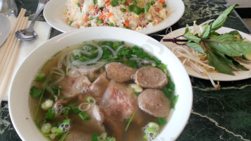 Pho Tic Tac food