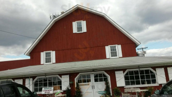 Penza's Pies at the Red Barn Cafe outside