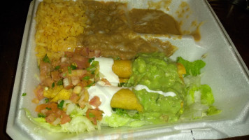 Los Gallos Taqueria food