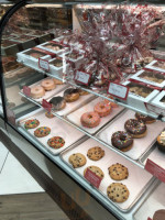 Carlo's Bakery food