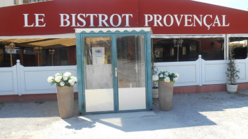 Le Bistrot Provencal outside