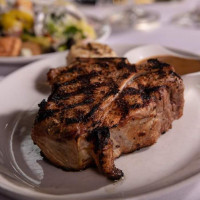 Gianni's Steakhouse food