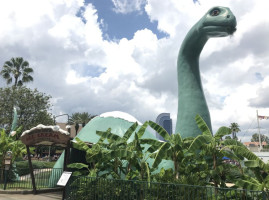 Dinosaur Gertie's Ice Cream outside