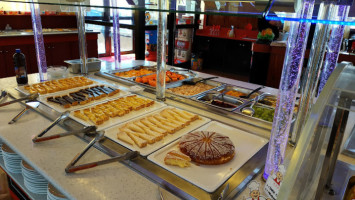 Royal Grand Buffet food