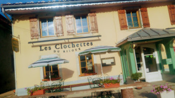 Le Grand Chalet outside