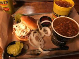 Dickey's Barbecue Pit food